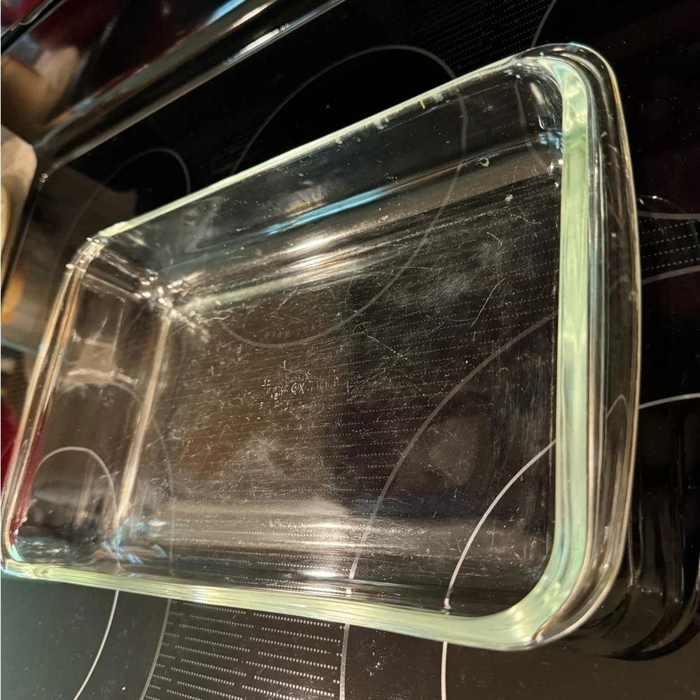 Pyrex/Corning~Baking Dish~Made in USA~Many Light Scratches from Years of Use~G2W